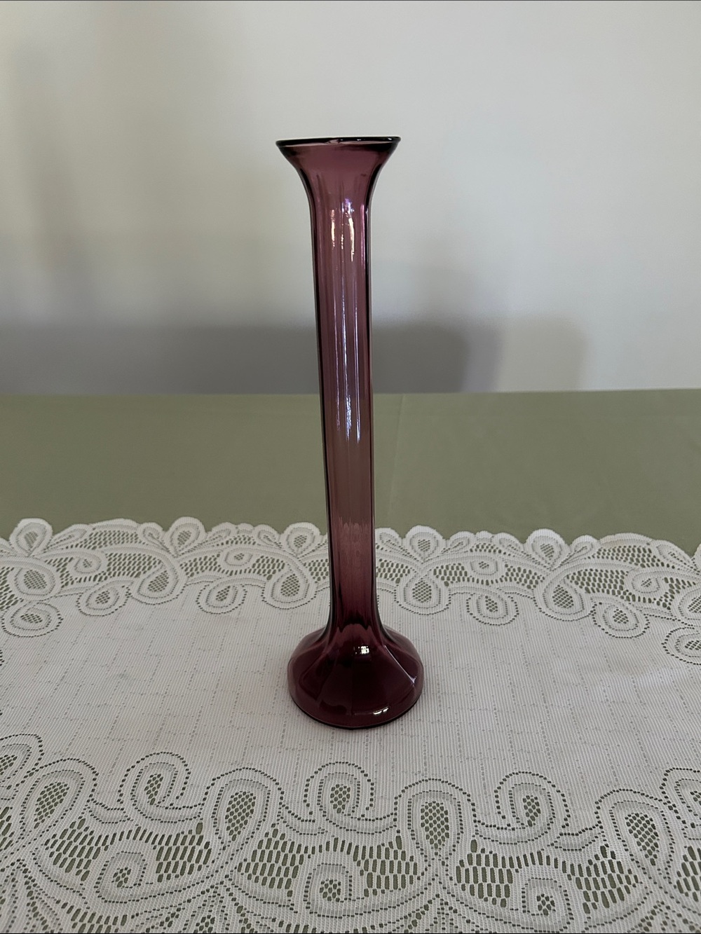 Vtg Amethyst Ribbed Art Glass Bud Vase 12 in round base.